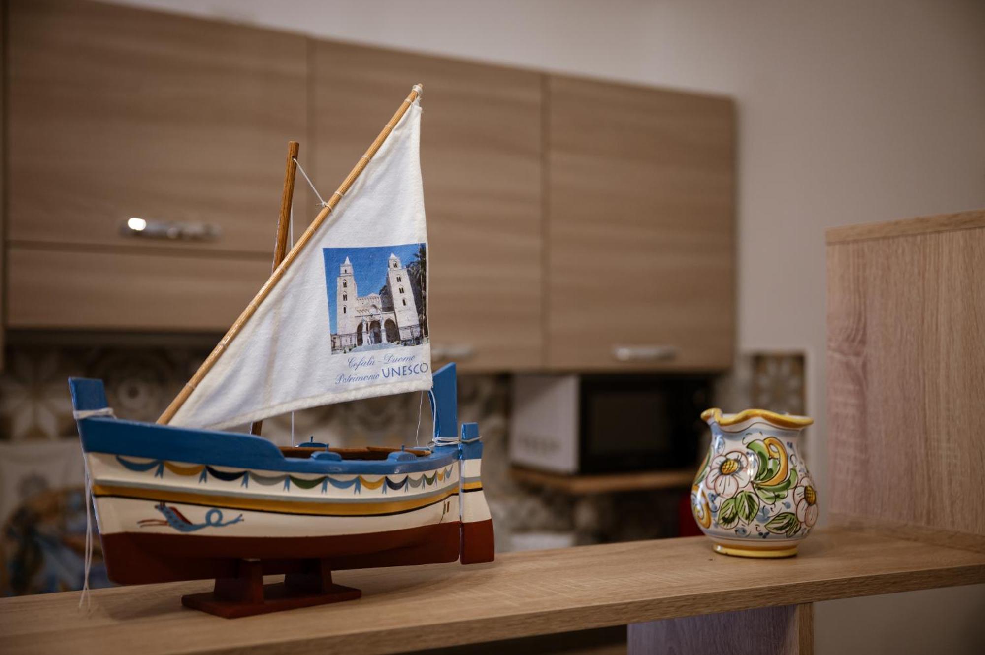 Cortilia Holiday House 체팔루 외부 사진