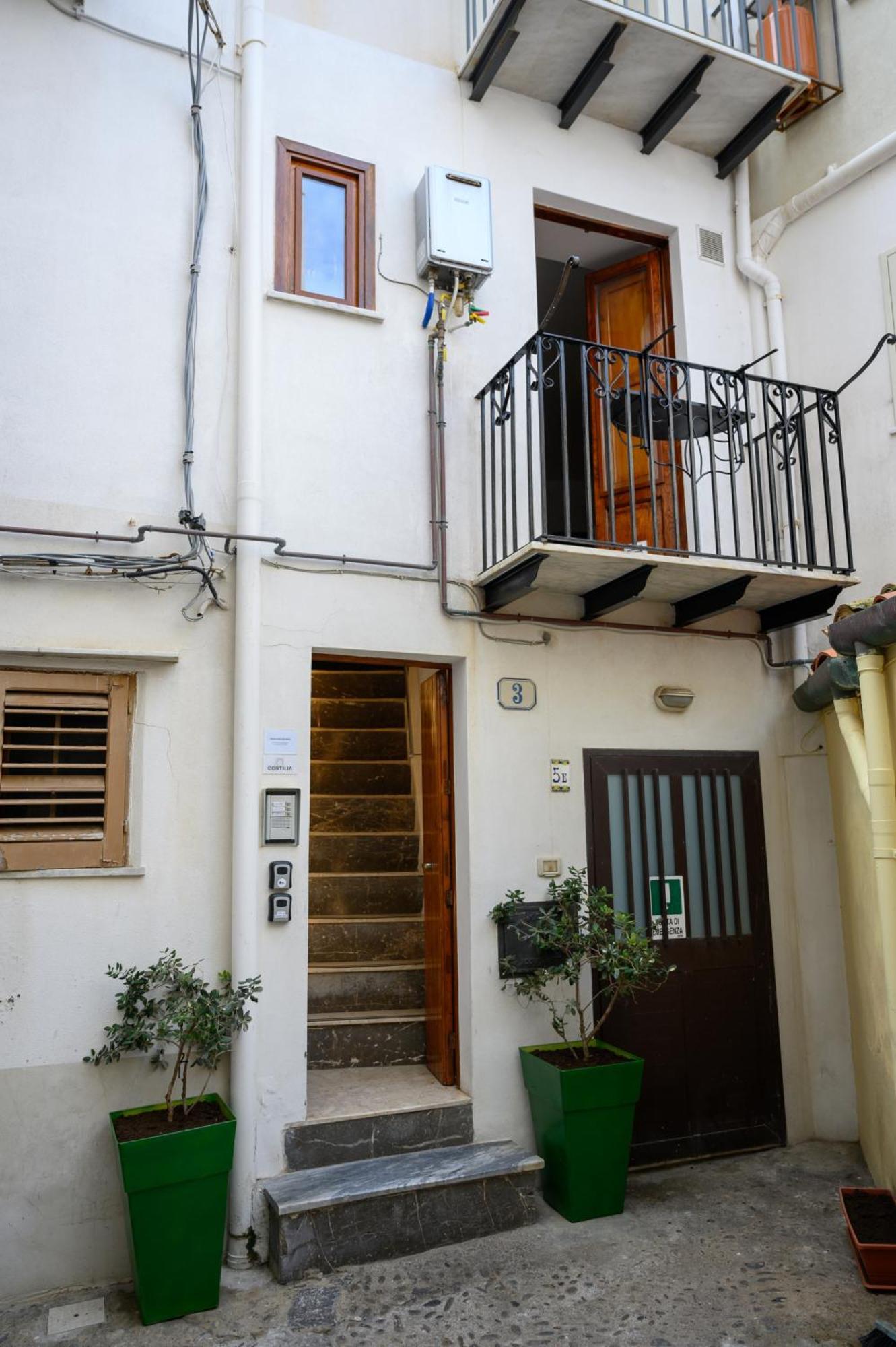 Cortilia Holiday House 체팔루 외부 사진